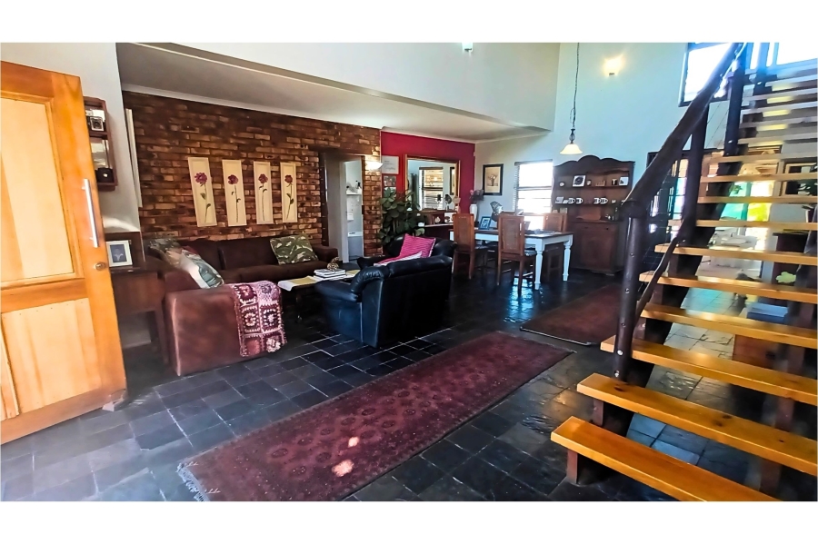 5 Bedroom Property for Sale in Gonubie Eastern Cape